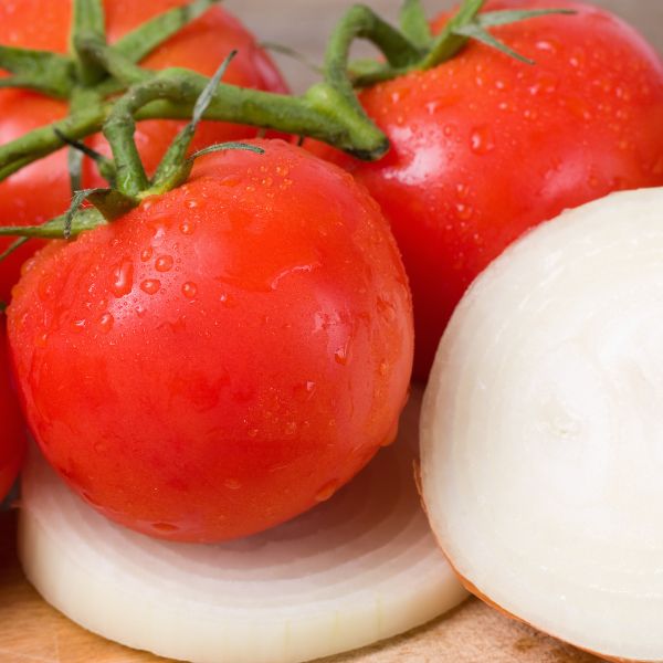 Photo of tomatoes and onions.